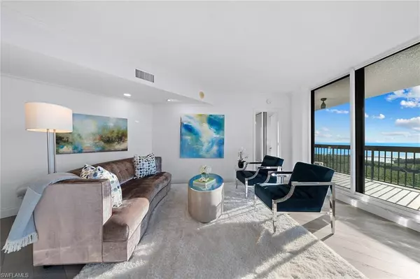 Naples, FL 34108,6001 Pelican Bay BLVD #1404
