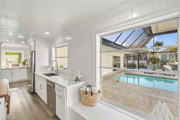 Naples, FL 34102,1400 MARLIN DR