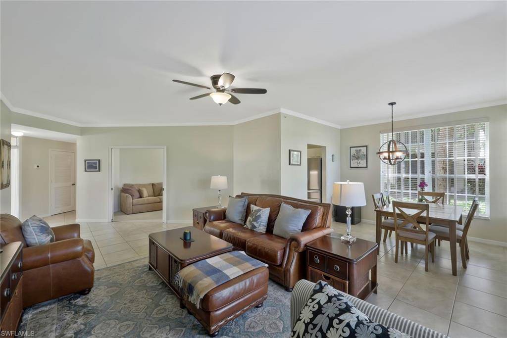 Naples, FL 34119,93 Silver Oaks CIR #3-101