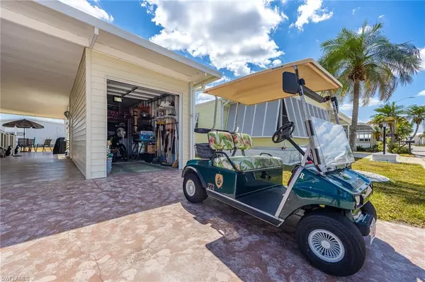 North Fort Myers, FL 33903,273 Boros DR