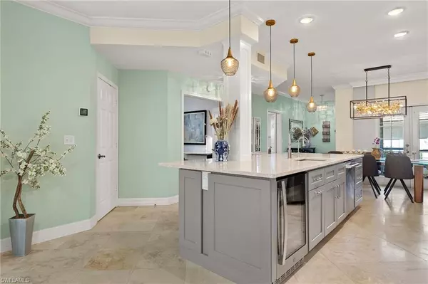Naples, FL 34108,7087 Barrington CIR #102