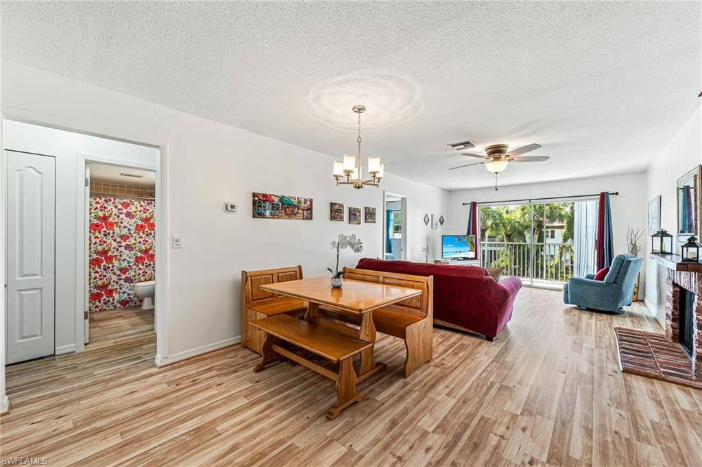 North Fort Myers, FL 33917,7049 New Post DR ## 7