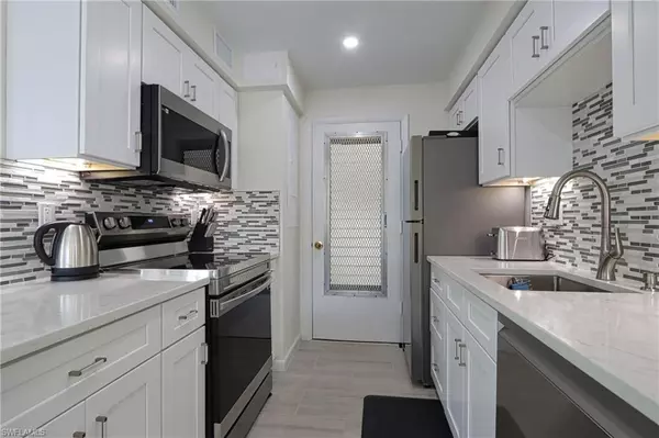Naples, FL 34102,1300 Gulf Shore BLVD N #205