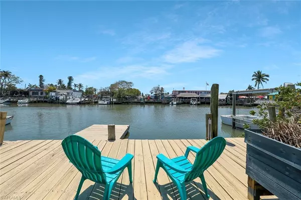Goodland, FL 34140,237 Harbor PL N