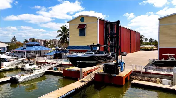 Naples, FL 34102,750 RIVER POINT DR