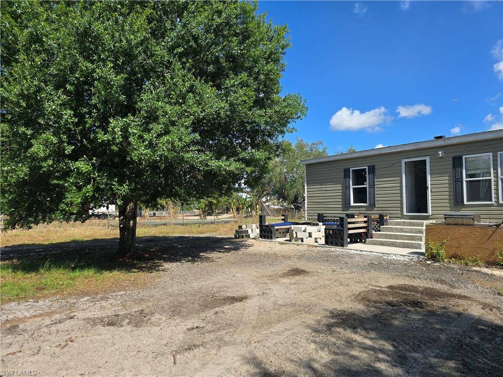 Fort Myers, FL 33913,22815 Tinas LN