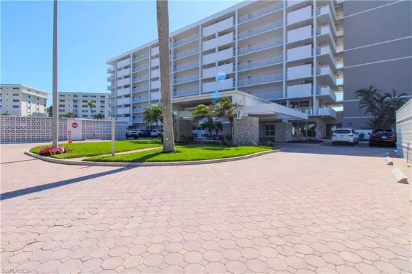 Naples, FL 34103,3443 Gulf Shore BLVD N #213