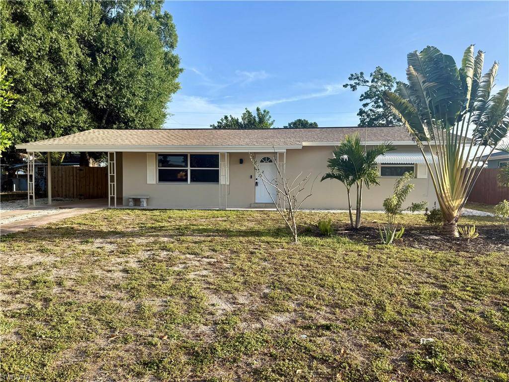 1523 Markdale ST E, Lehigh Acres, FL 33936