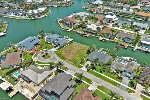 Marco Island, FL 34145,225 Geranium CT