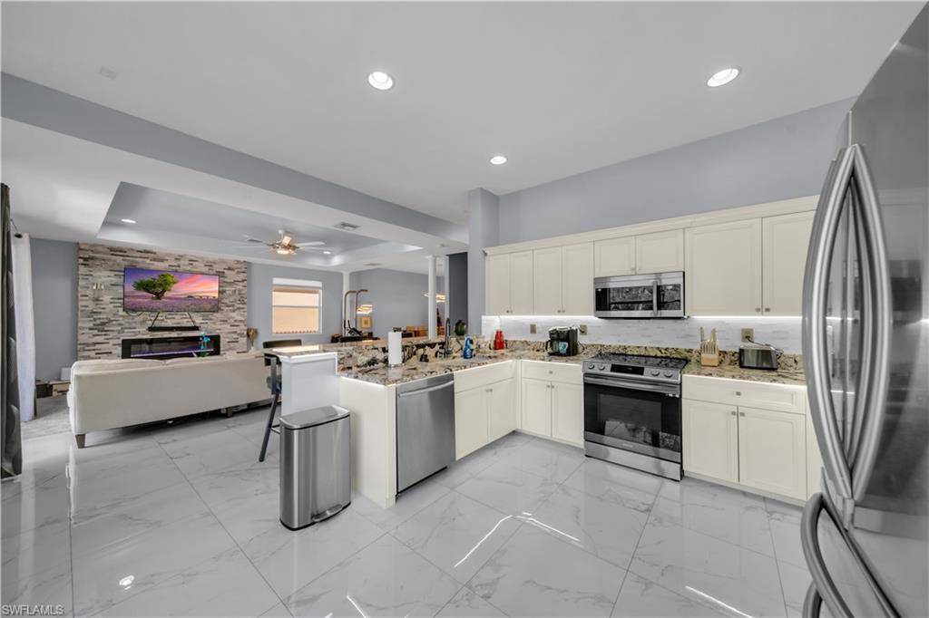 Cape Coral, FL 33909,2736 Blue Cypress Lake CT