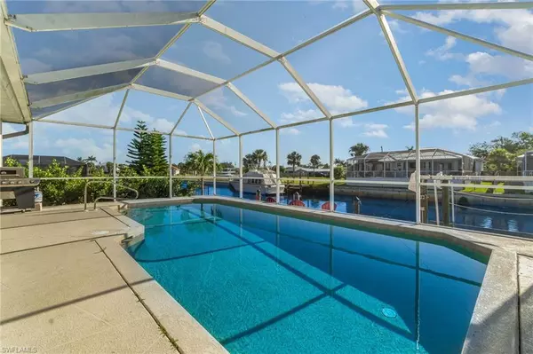 2082 E Tobago CIR, Fort Myers, FL 33905
