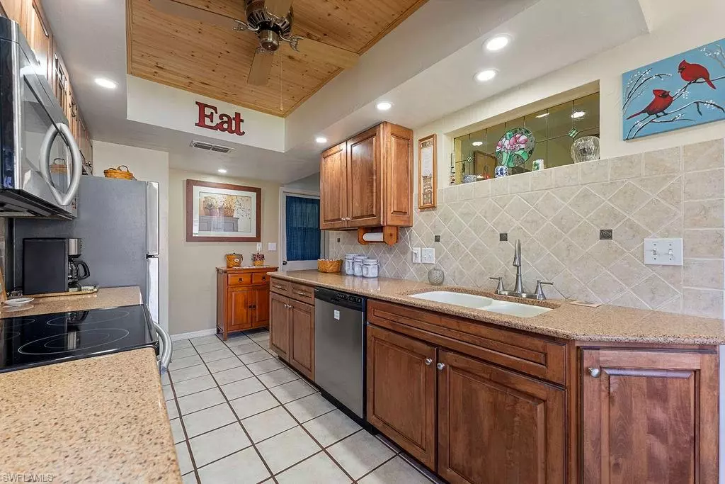 North Fort Myers, FL 33917,17880 Dracena CIR