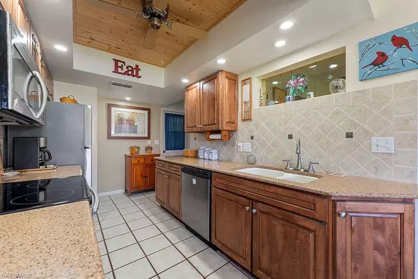 17880 Dracena CIR, North Fort Myers, FL 33917