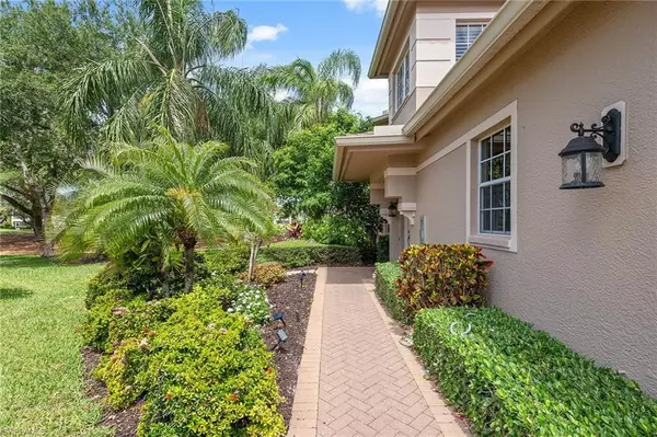 Naples, FL 34119,770 Regency Reserve CIR #1803