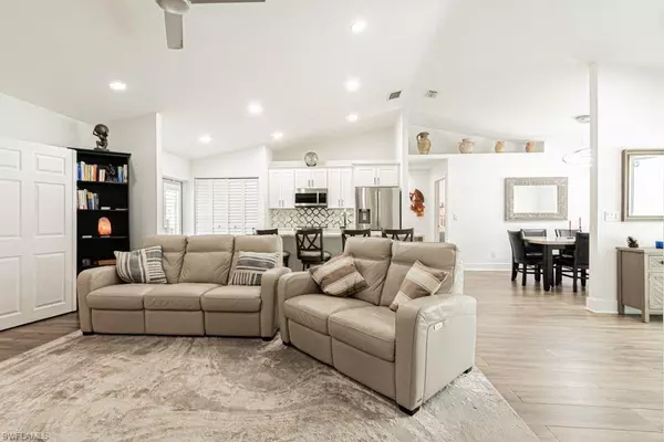 Naples, FL 34116,6195 Green BLVD