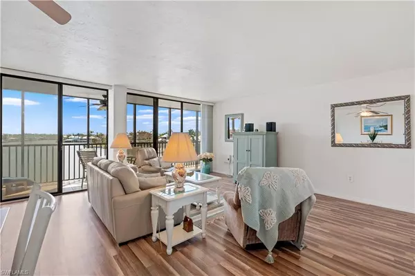Naples, FL 34108,10420 Gulf Shore DR #132