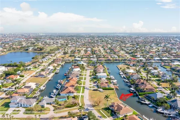 Marco Island, FL 34145,475 Barcelona CT