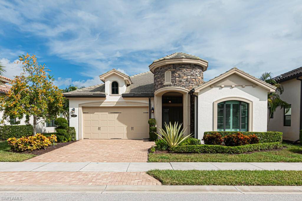 9267 Glenforest DR, Naples, FL 34120