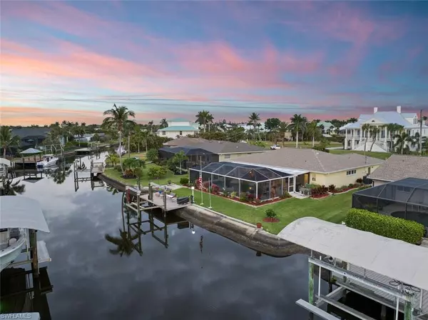6436 Cocos DR, Fort Myers, FL 33908