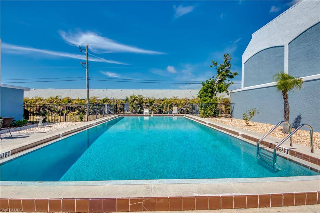4424 SW 8th PL #16, Cape Coral, FL 33914