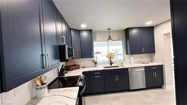 Fort Myers Beach, FL 33931,41 Fairview BLVD