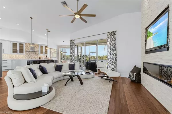 Cape Coral, FL 33990,213 SE 6th ST