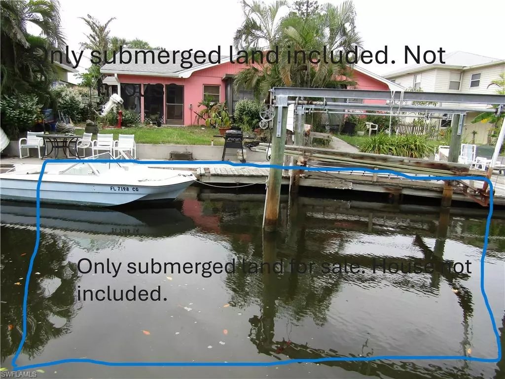 Fort Myers Beach, FL 33931,4 SUBMERGED