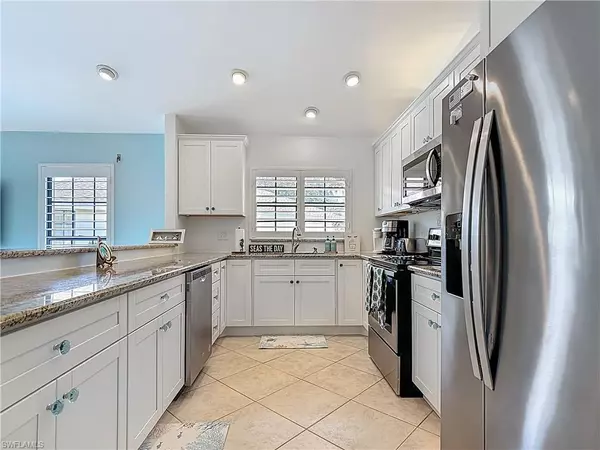 Naples, FL 34110,1342 PARK LAKE DR