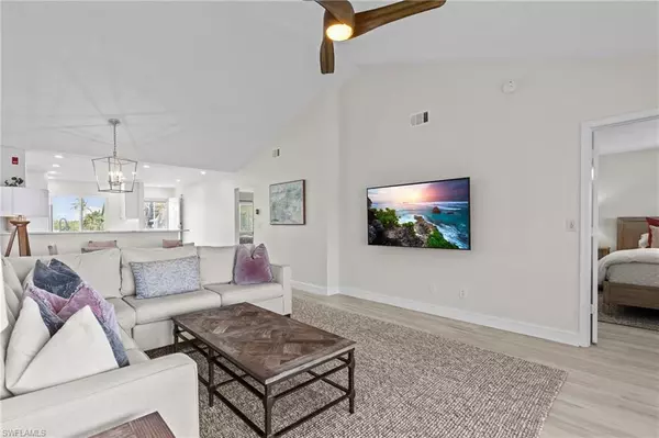 Naples, FL 34108,10682 Gulf Shore DR #C301