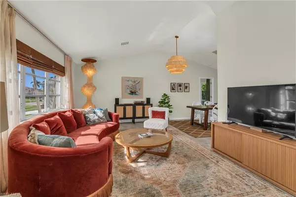 Marco Island, FL 34145,288 Castaways ST