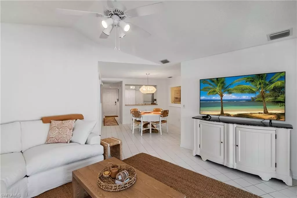 Naples, FL 34105,1044 Woodshire LN #B212