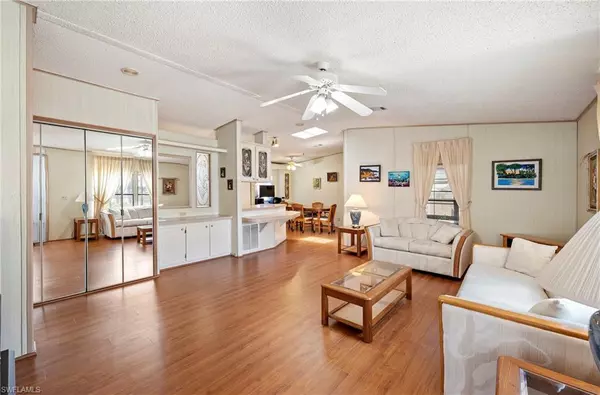 North Fort Myers, FL 33903,518 Misty LN
