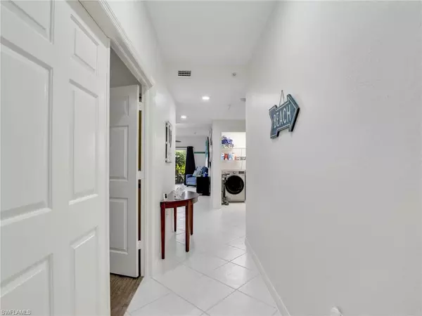Naples, FL 34112,4420 Botanical Place CIR #102