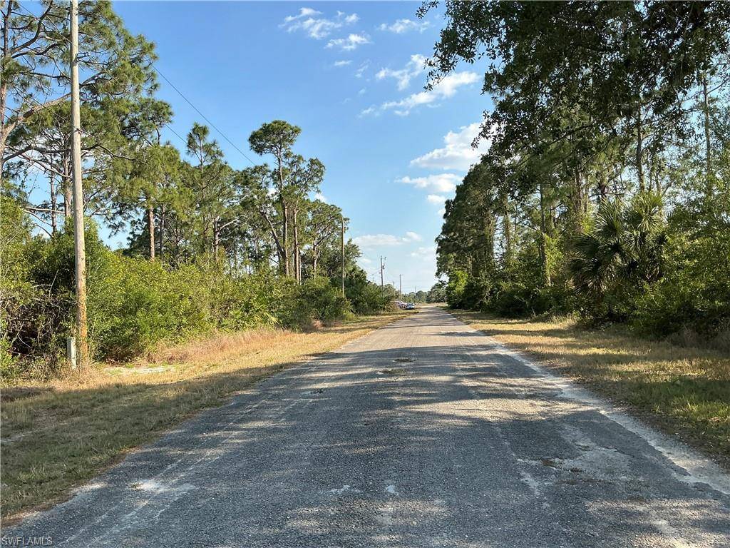 Lehigh Acres, FL 33974,637 Crossarm AVE S
