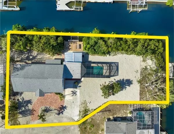 Fort Myers Beach, FL 33931,351 Jefferson CT