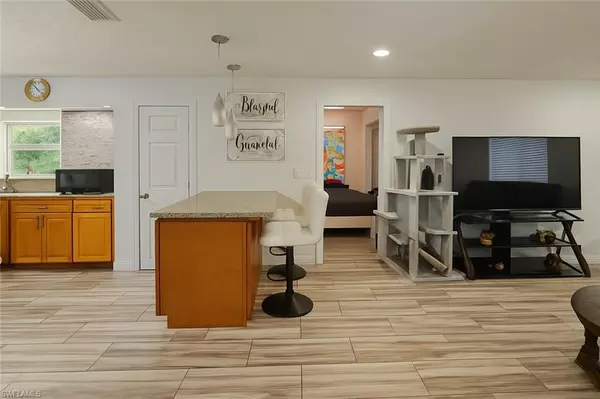 Naples, FL 34116,4706 25th AVE SW