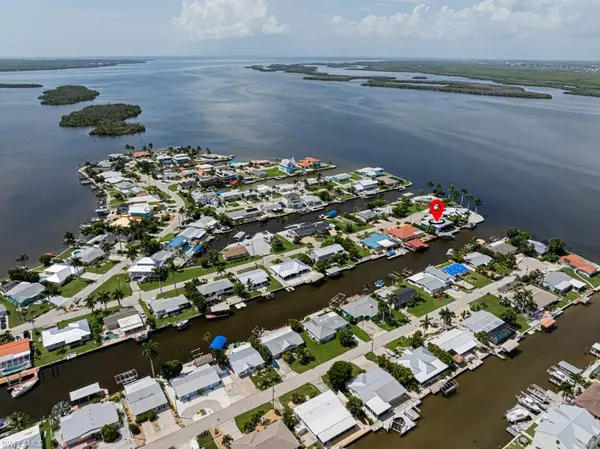 Matlacha, FL 33993,2743 Janet ST
