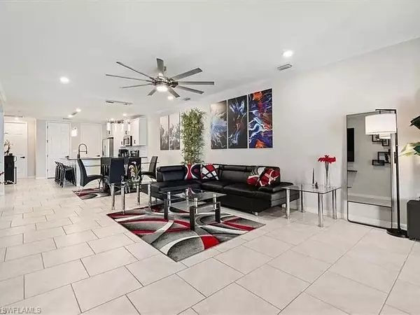 Naples, FL 34114,14672 Edgewater CIR