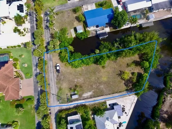 North Fort Myers, FL 33917,7178 Coon RD