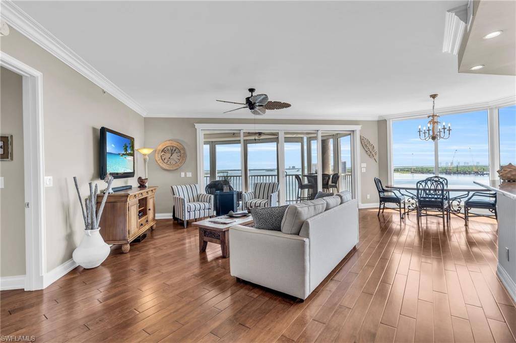 Fort Myers Beach, FL 33931,4137 Bay Beach LN #585