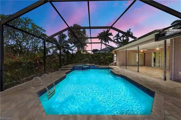 Naples, FL 34104,2232 Longboat DR