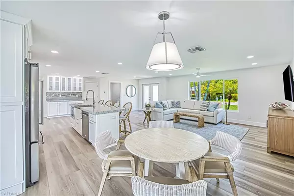 Sanibel, FL 33957,1073 Sand Castle RD
