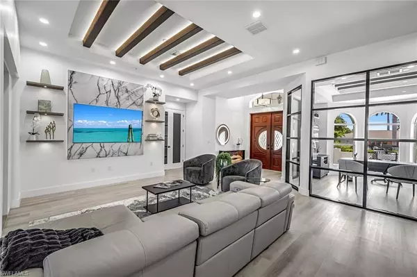 3917 SE 19th AVE, Cape Coral, FL 33904