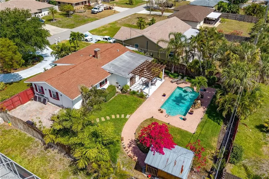 27553 Playa Del Rey LN, Bonita Springs, FL 34135