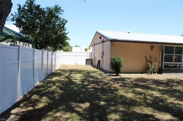 Labelle, FL 33935,4049 Rainbow CIR