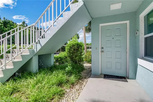 Naples, FL 34110,125 Wading Bird CIR #C-101