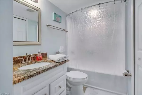 Naples, FL 34108,260 Southbay DR #103
