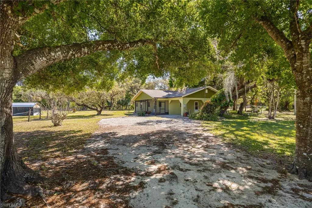 Fort Denaud, FL 33935,1301 Jacks LN