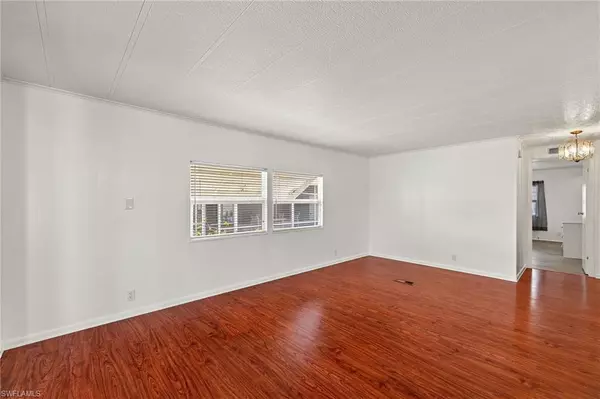 North Fort Myers, FL 33917,3032 Longview LN