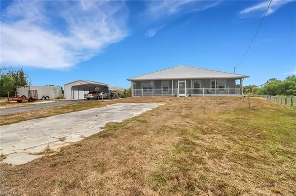 North Fort Myers, FL 33917,2800 Rustic LN